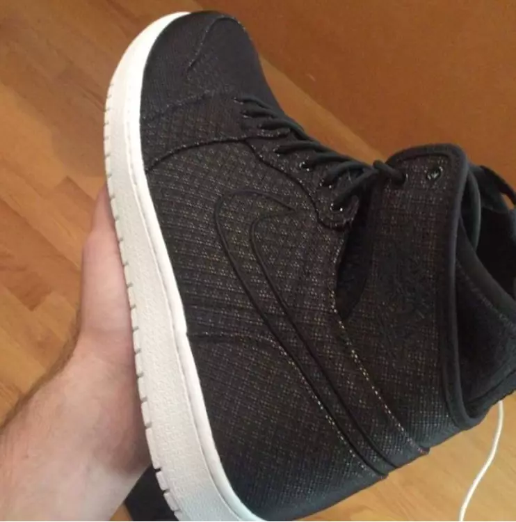 Data di rilascio ultra alta di Air Jordan 1