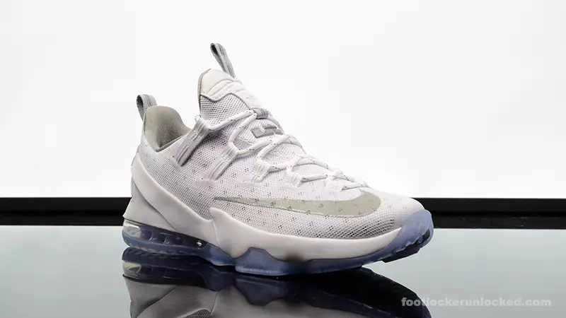 Pieejams Nike LeBron 13 zems balts metālisks sudrabs