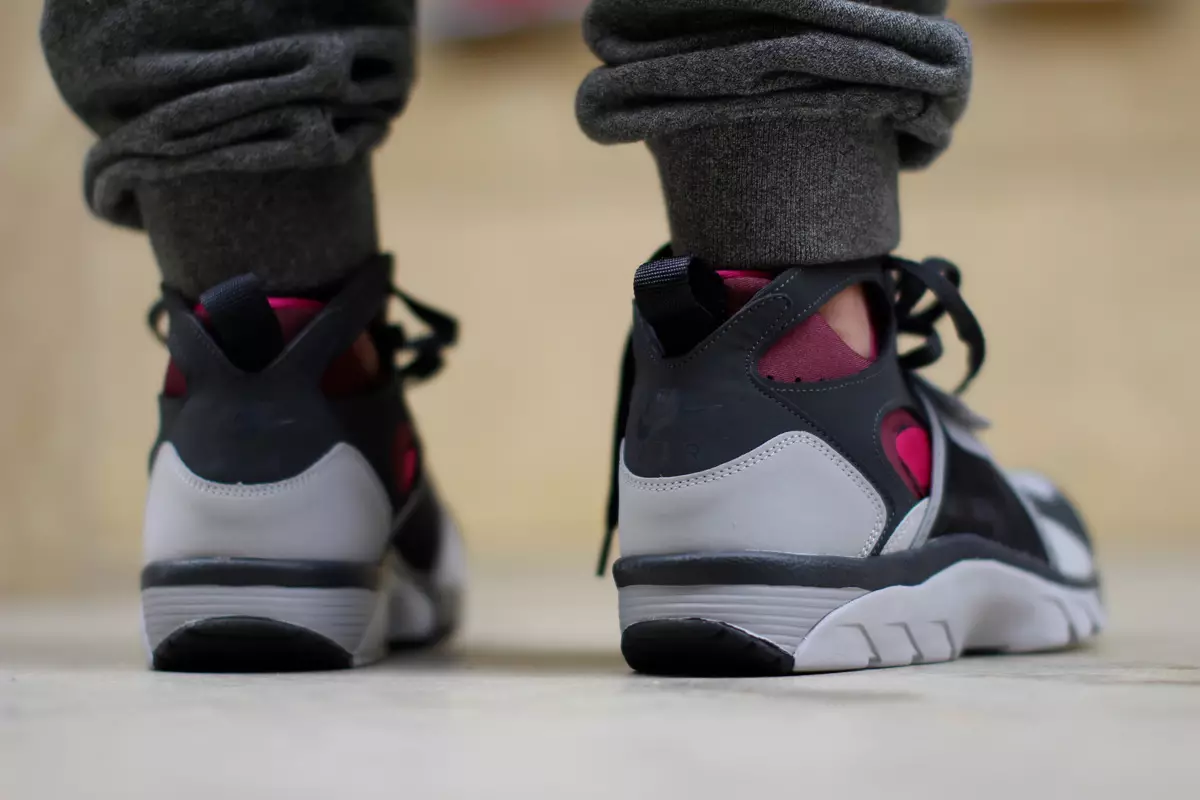 Nike-Air-Trainer-Huarache-Fireberry-4