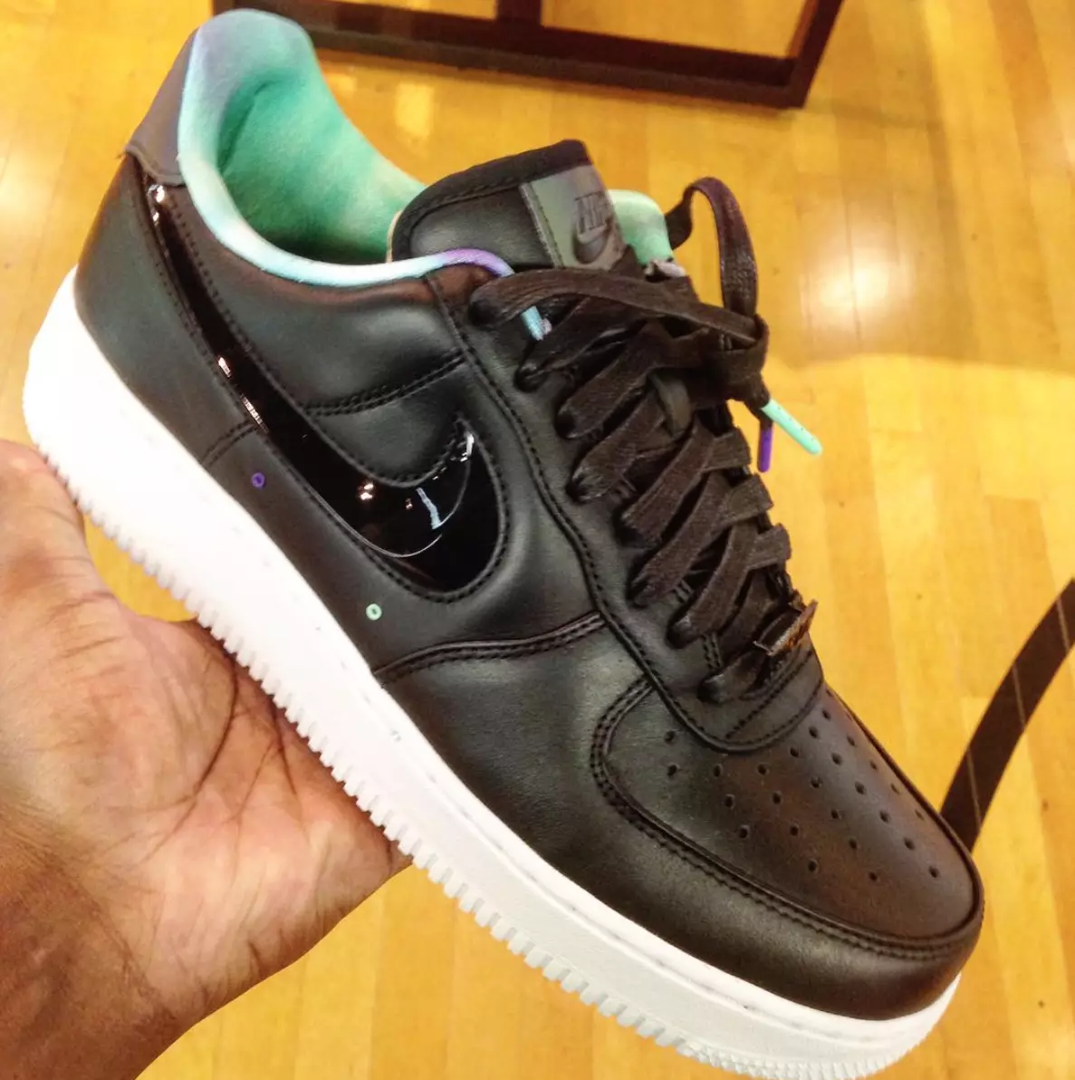 Nike Air Force 1 נידעריק נאָרדערן ליגהץ