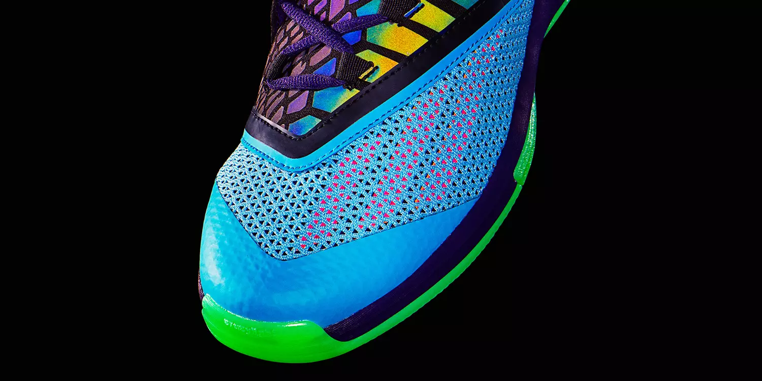 Зміцнюйте adidas All Star Crazylight Boost