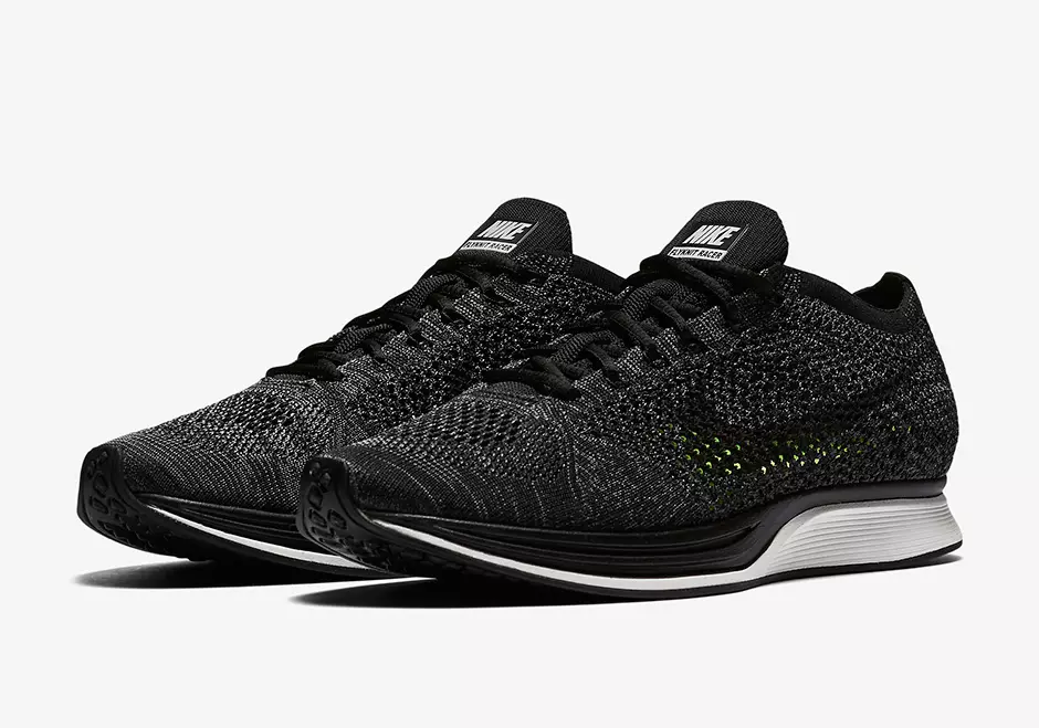 Data e publikimit të Nike Flyknit Racer Blackout