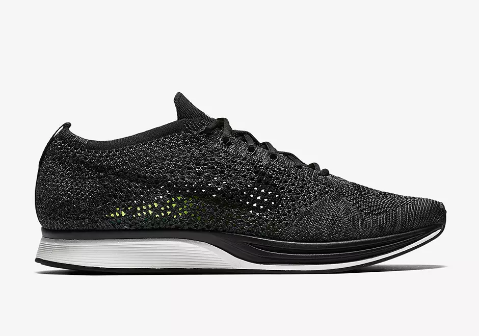 Ημερομηνία κυκλοφορίας Nike Flyknit Racer Blackout