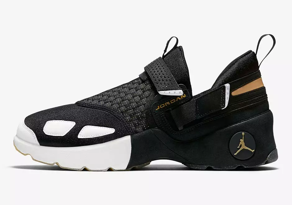 Jordan Trunner LX BHM Qora tarix oyi