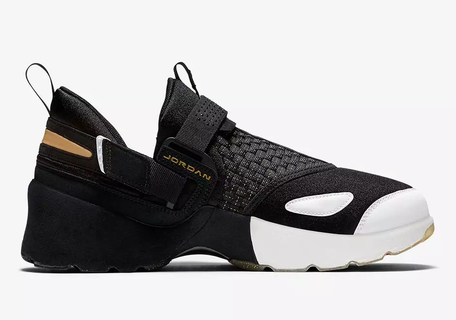 Jordan Trunner LX BHM mustan historian kuukausi