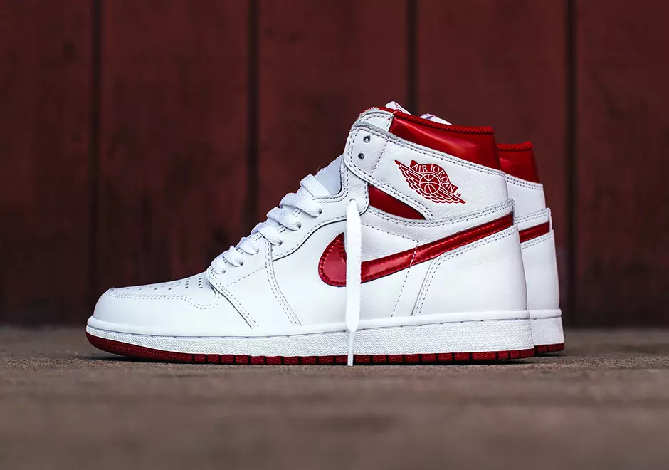 Air Jordan 1 High OG Metallic-Rot