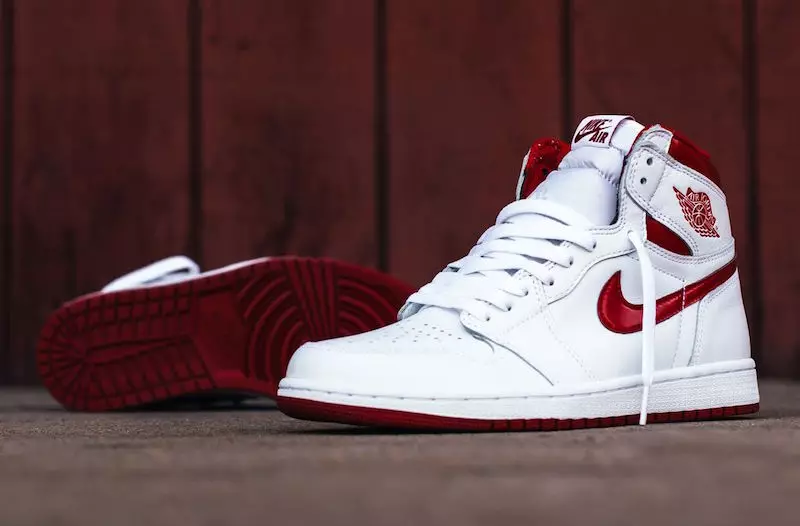 Air Jordan 1 High OG Metalike Red