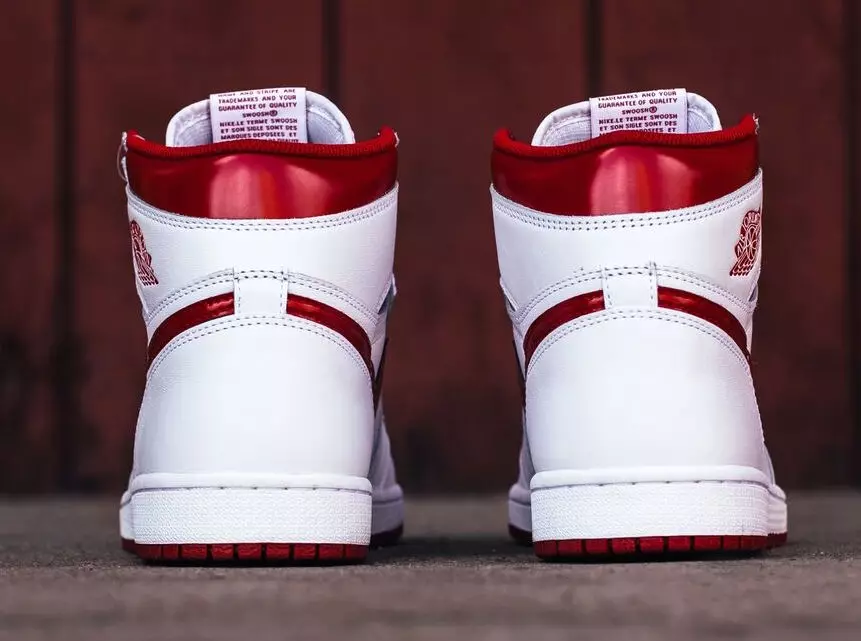 Air Jordan 1 High OG Metallic Red