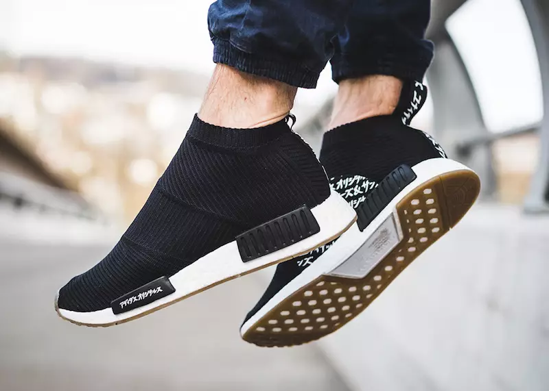 როგორ გამოიყურება United Arrows & Sons x adidas NMD City Sock ფეხზე