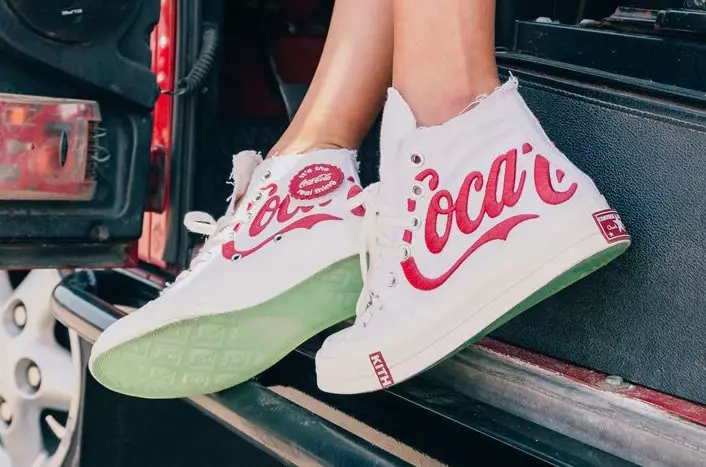 Datum vydání Kith Coca Cola Converse Chuck Taylor