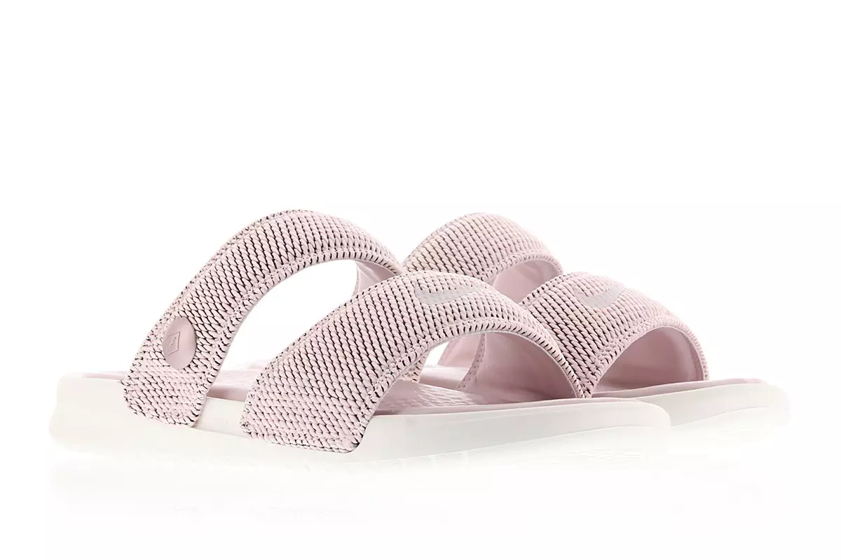 Slajdy Pigalle NikeLab Benassi