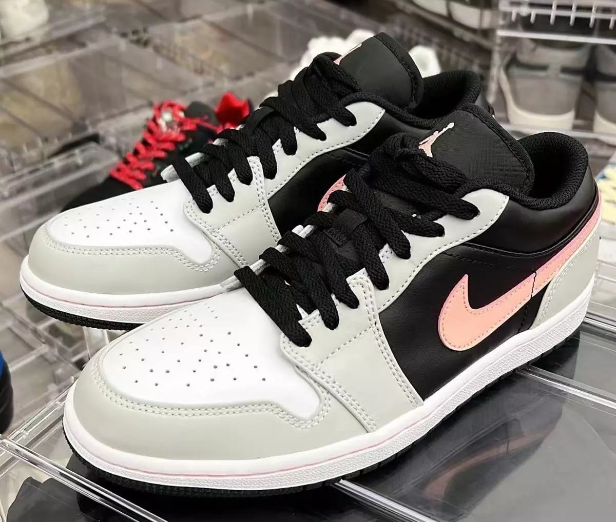 Air Jordan 1 Düşük Siyah Gri Pembe 553558-062 Çıkış Tarihi