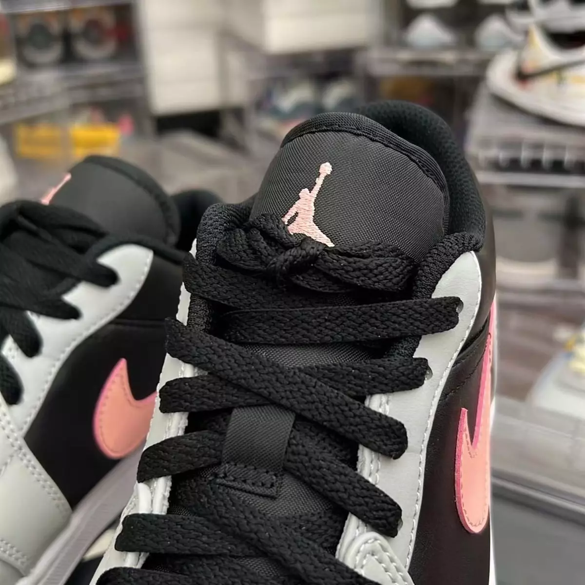 Air Jordan 1 Low Black Grå Rosa 553558-062 Utgivelsesdato