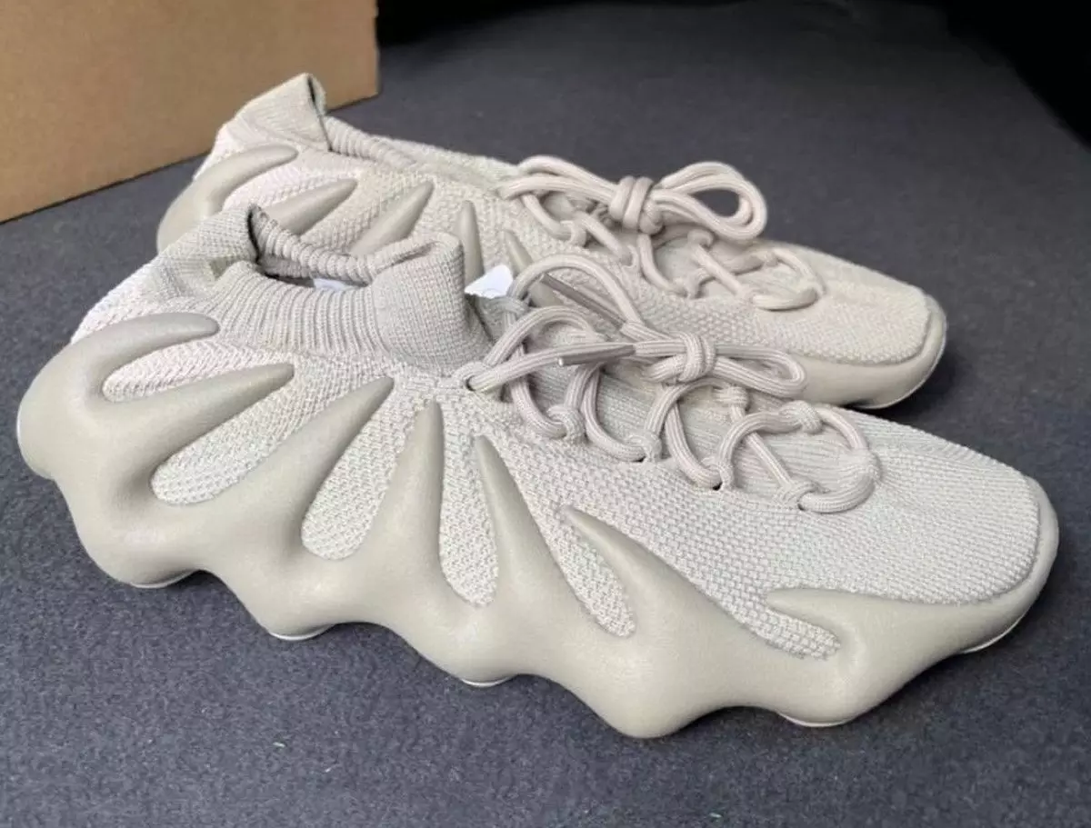 Första titt: adidas Yeezy 450 "Stone Flax"