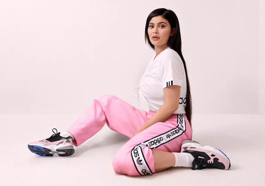 Kylie Jenner adidas Falcon Black Pink B28126 Tanggal Rilis