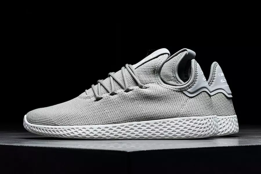 Pharrell adidas Tennis Hu Charcoal Ljusgrå