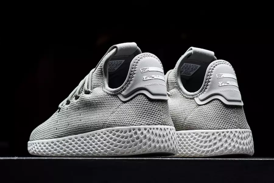 Pharrell adidas Tennis Hu Charcoal Ljósgrár