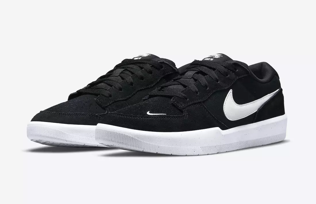 Nike SB Force 58 aparece em preto e branco simples