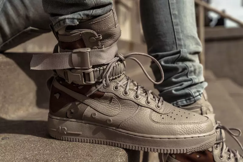 Ayaklarda Nike SF-AF1 Desert Kamuflajı