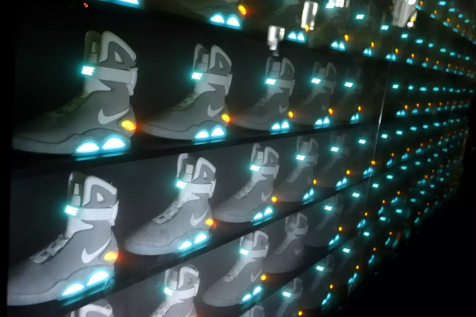 ATJAUNINĀJUMS: 2015. gada Nike MAG tiks izsolīts?