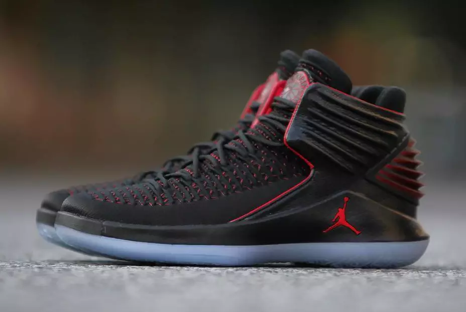 Air Jordan 32 გამოყვანილი აკრძალული AA1253-001