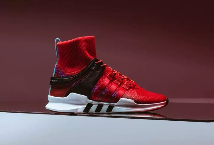 Pacáiste Scarlet Eachtraíochta Gheimhridh adidas Originals