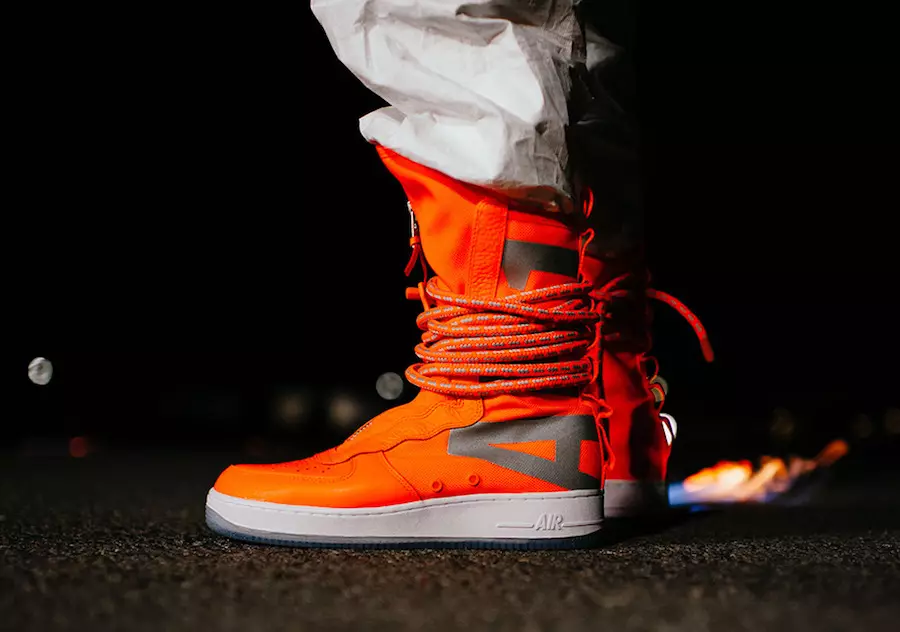 Com les Nike SF-AF1 High