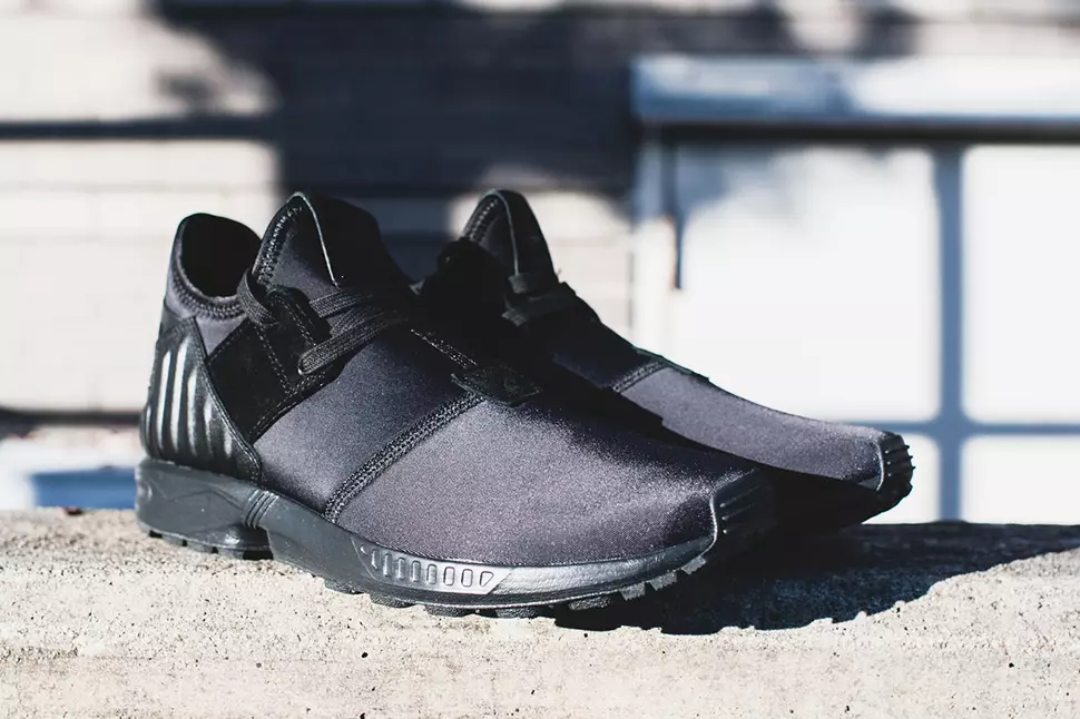 adidas ZX Flux Plus Triple Black