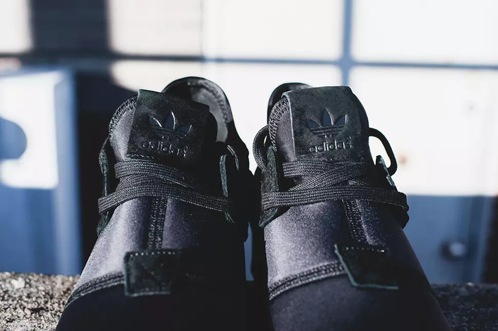 adidas ZX Flux Plus Triple Black