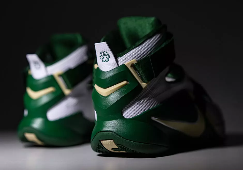 Nike LeBron Askari 9 SVSM