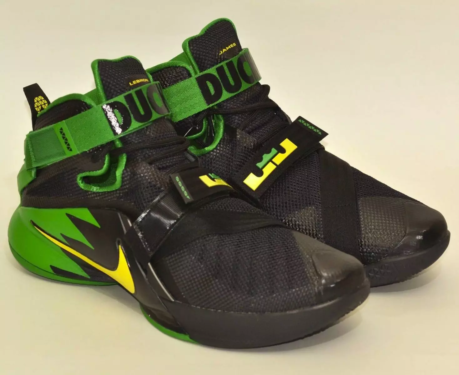 Oregon Ducks Nike LeBron Soldier 9