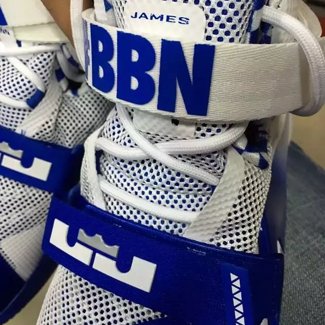 Nike LeBron Soldier 9 Kentucky Gran Nación Azul