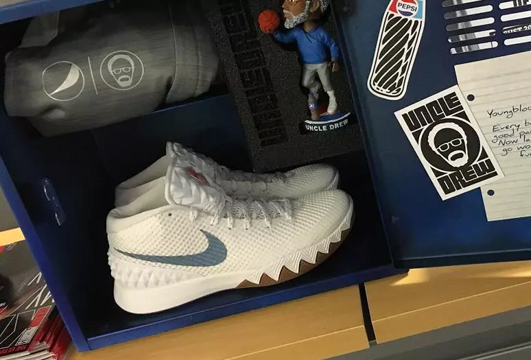 Nike Kyrie 1 Pepsi Uncle rajzolt 1/150-ből