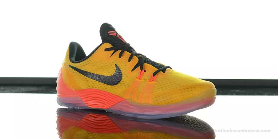 Універсітэцкае золата Nike Zoom Kobe Venomenon 5