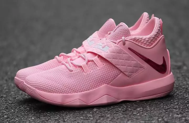 Nike LeBron Ambassador 10 Kay Yow Pense Rose