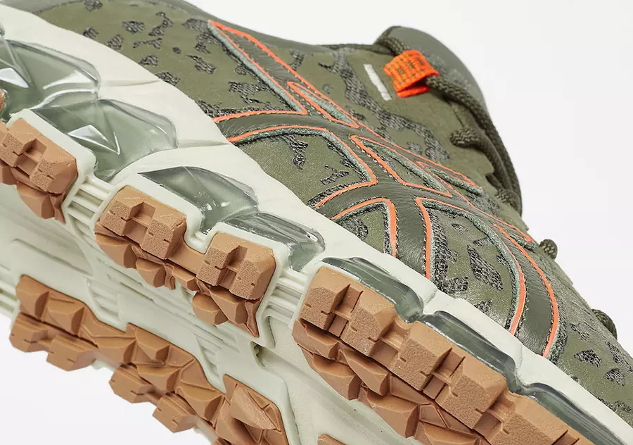 Geaca ASICS Gel Quantum 360 5 Trail Flight