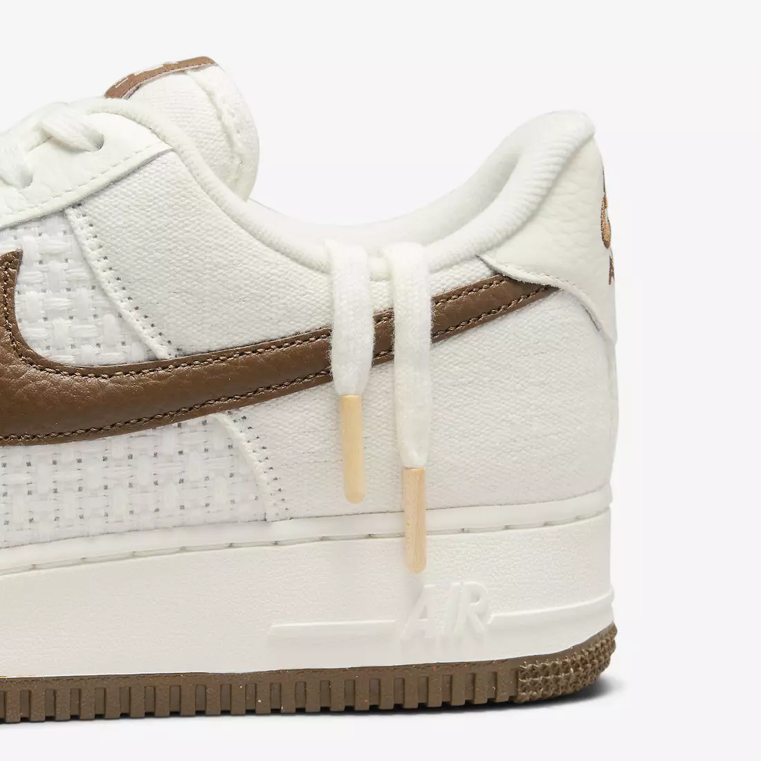 Ngày phát hành Nike Air Force 1 SNKRS thấp DX2666-100