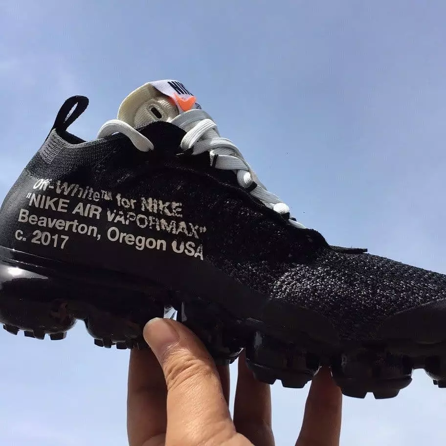 TÖRKEFEHÉR Nike VaporMax Swoosh