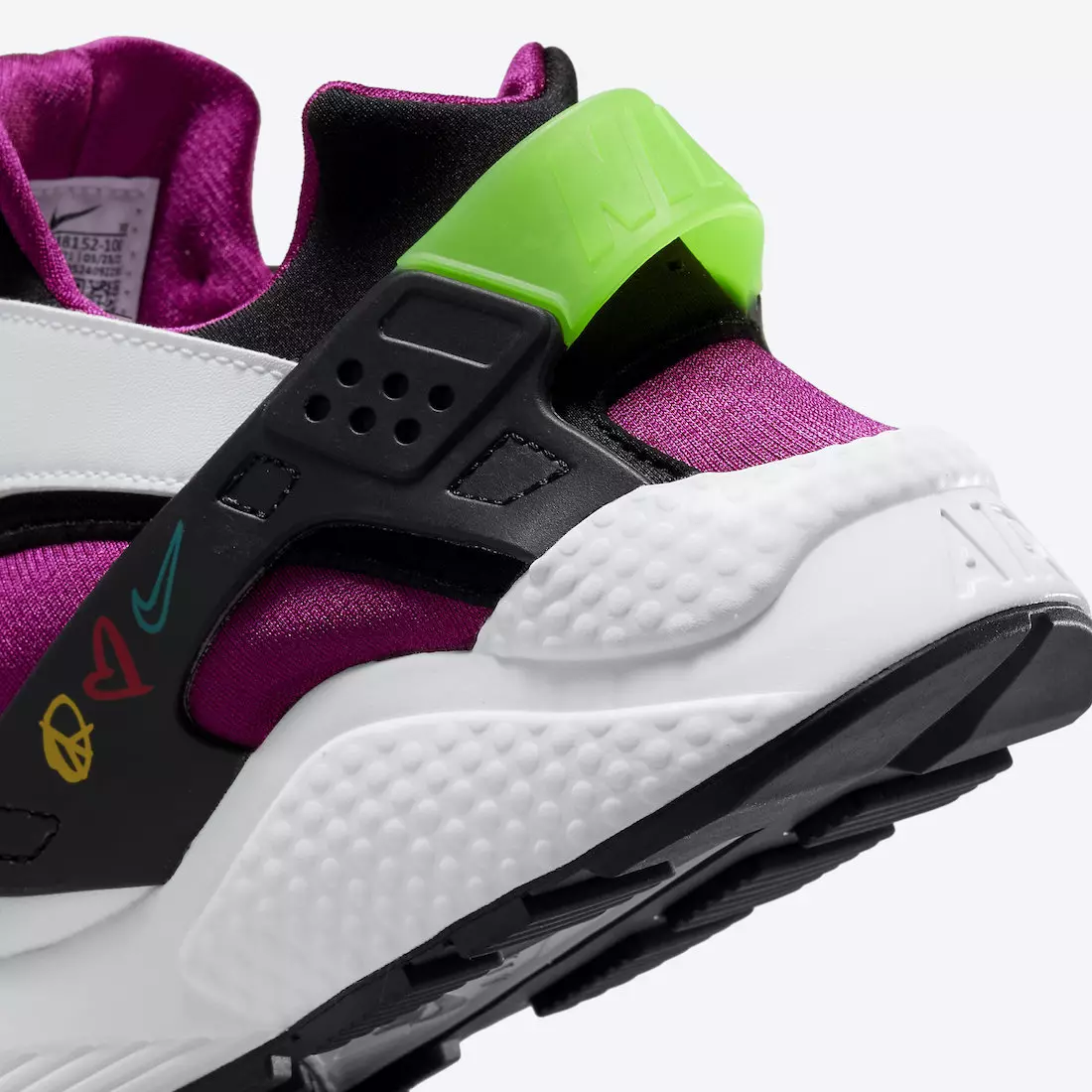 Nike Air Huarache Peace Love Swoosh DM8152-100 Fecha de lanzamiento