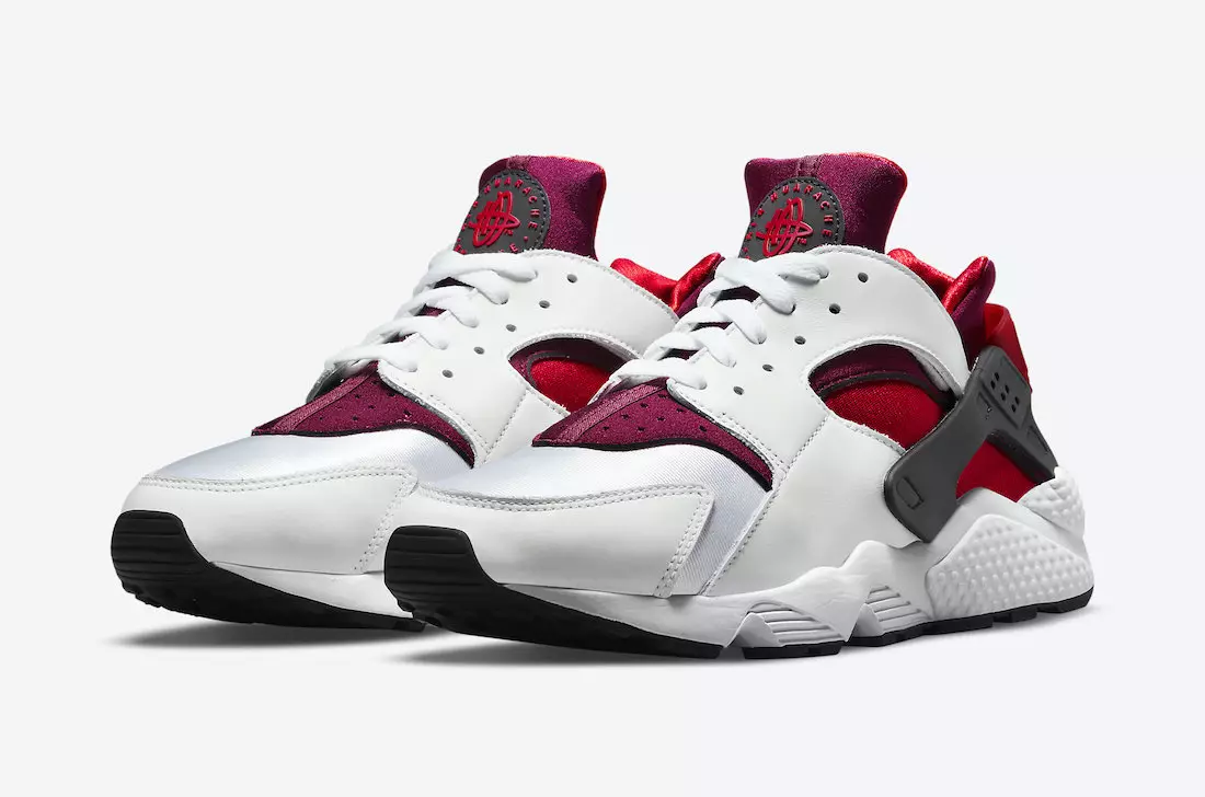 Nike Air Huarache này có màu đỏ