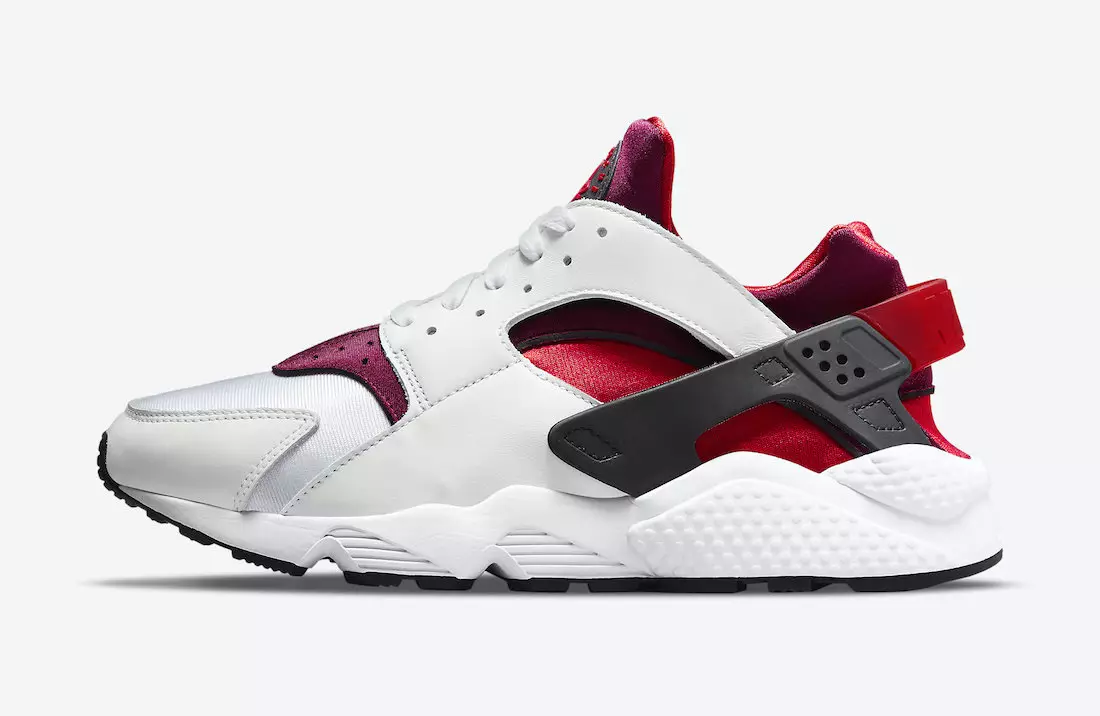 Дата на издаване на Nike Air Huarache DD1068-105