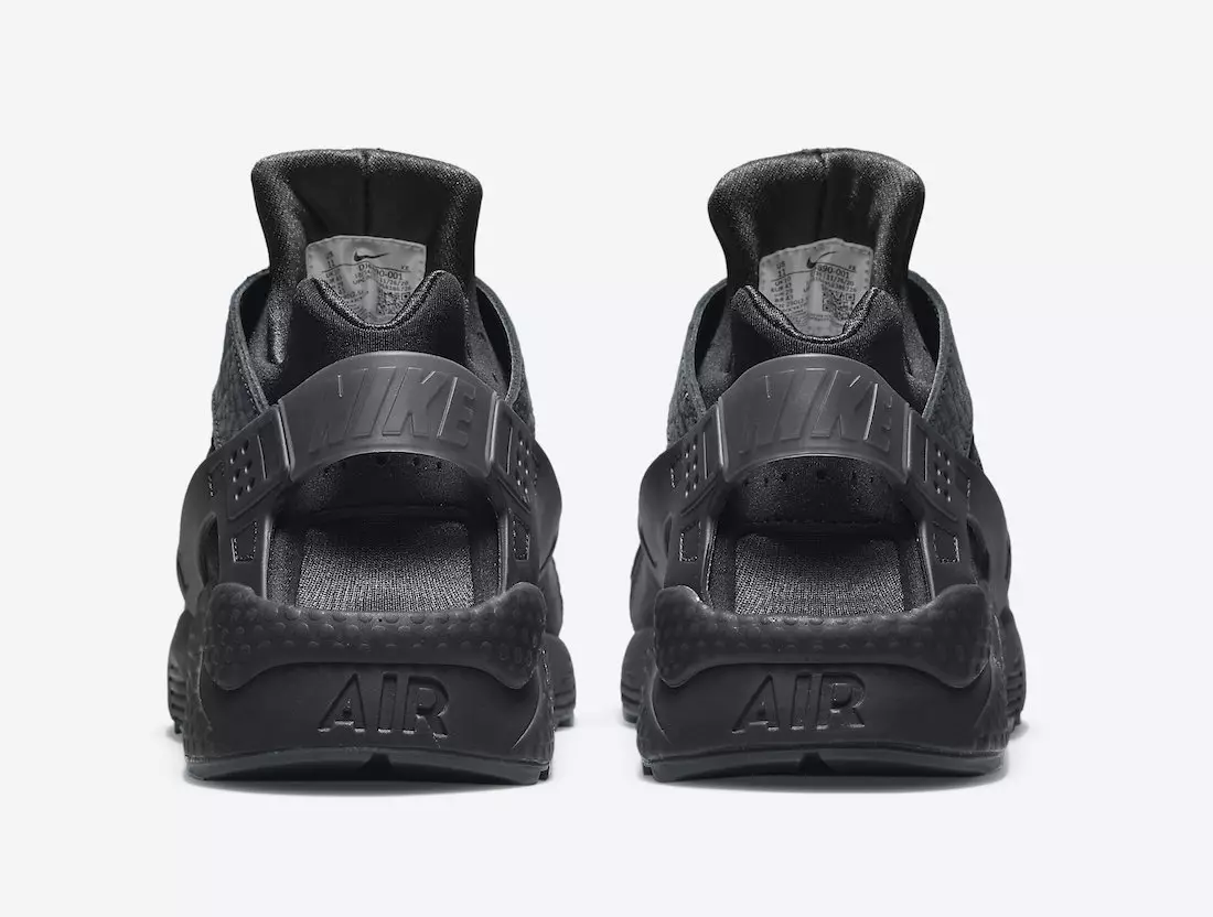 Дата на издаване на Nike Air Huarache DJ6890-001