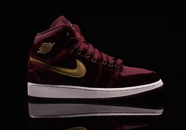 Air Jordan 1 Mirasçı Kırmızı Kadife