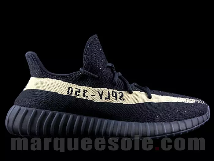 أديداس Yeezy Boost 350 V2 أسود ذهبي