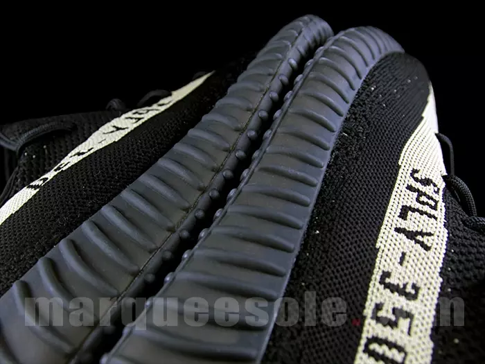 adidas Yeezy Boost 350 V2 Vàng đen