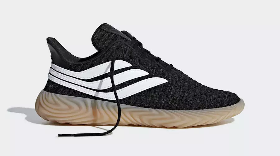 adidas kynnir bráðum nýjan fótbolta-innblásna skó