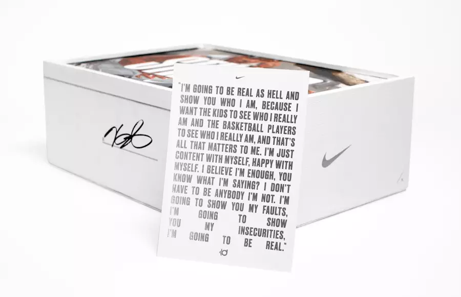 Комплет кутии со ограничено издание на Nike KD 10 Still KD