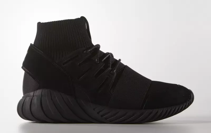 adidas Tubular Doom အနက်ရောင်