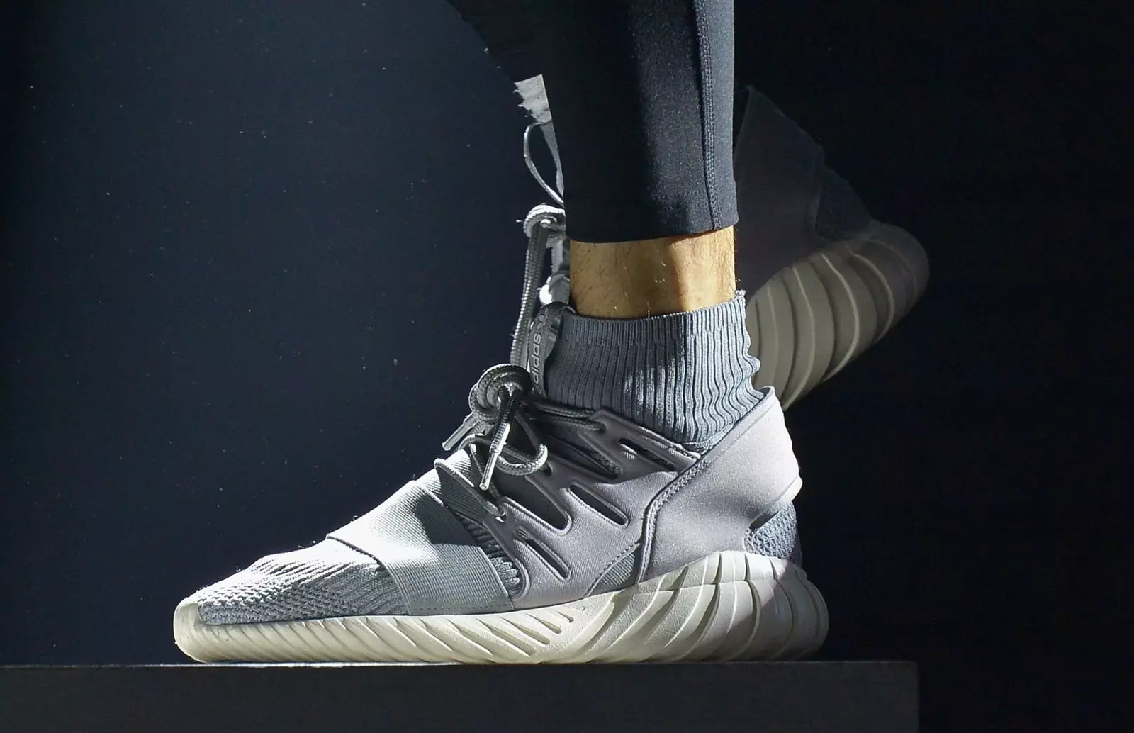 اديداس Tubular Doom