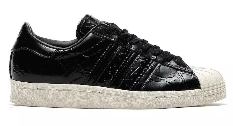 Adidas Superstar lakādas iepakojums